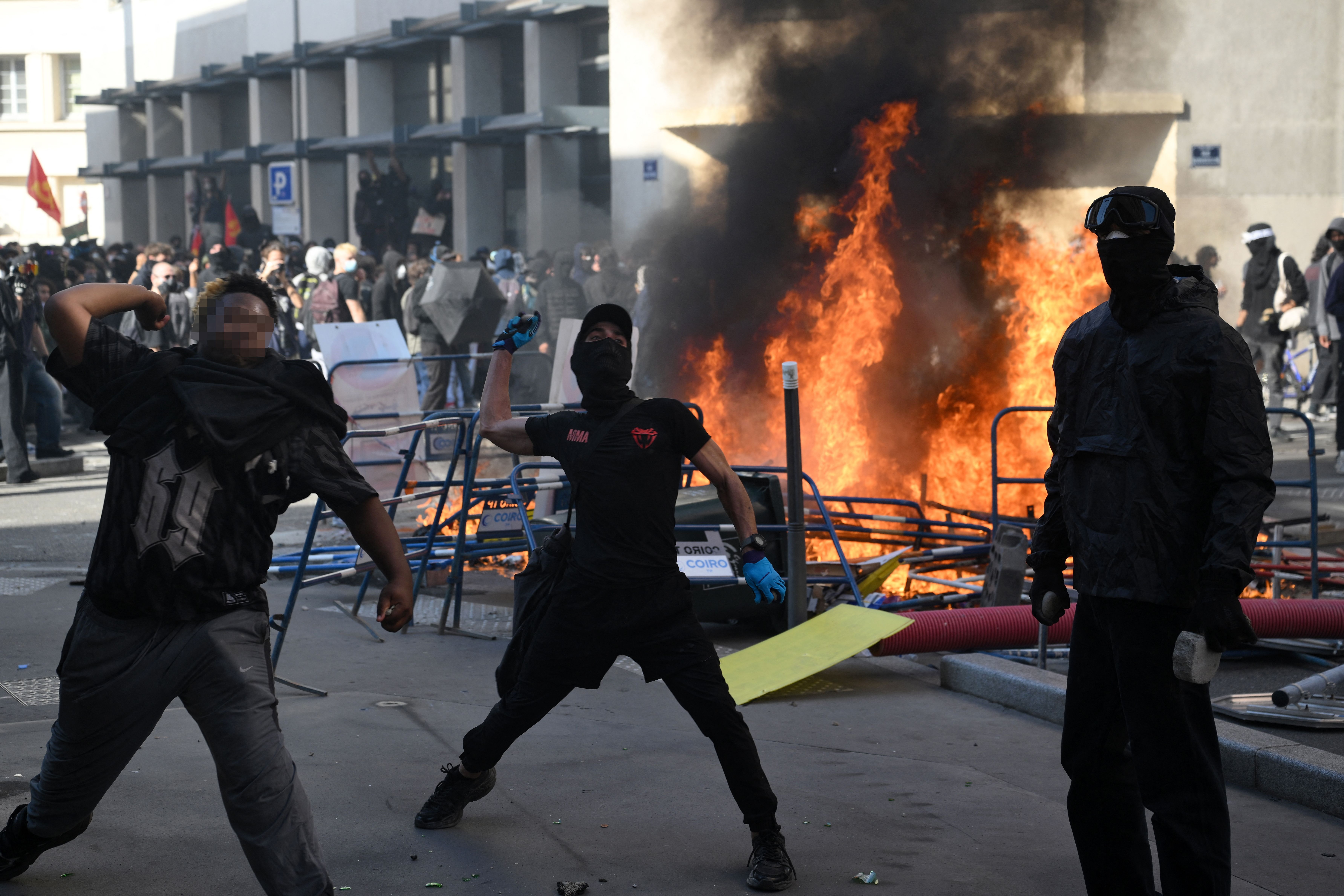 Podcast Notícias do Dia: Onda de protesto de estudantes na França