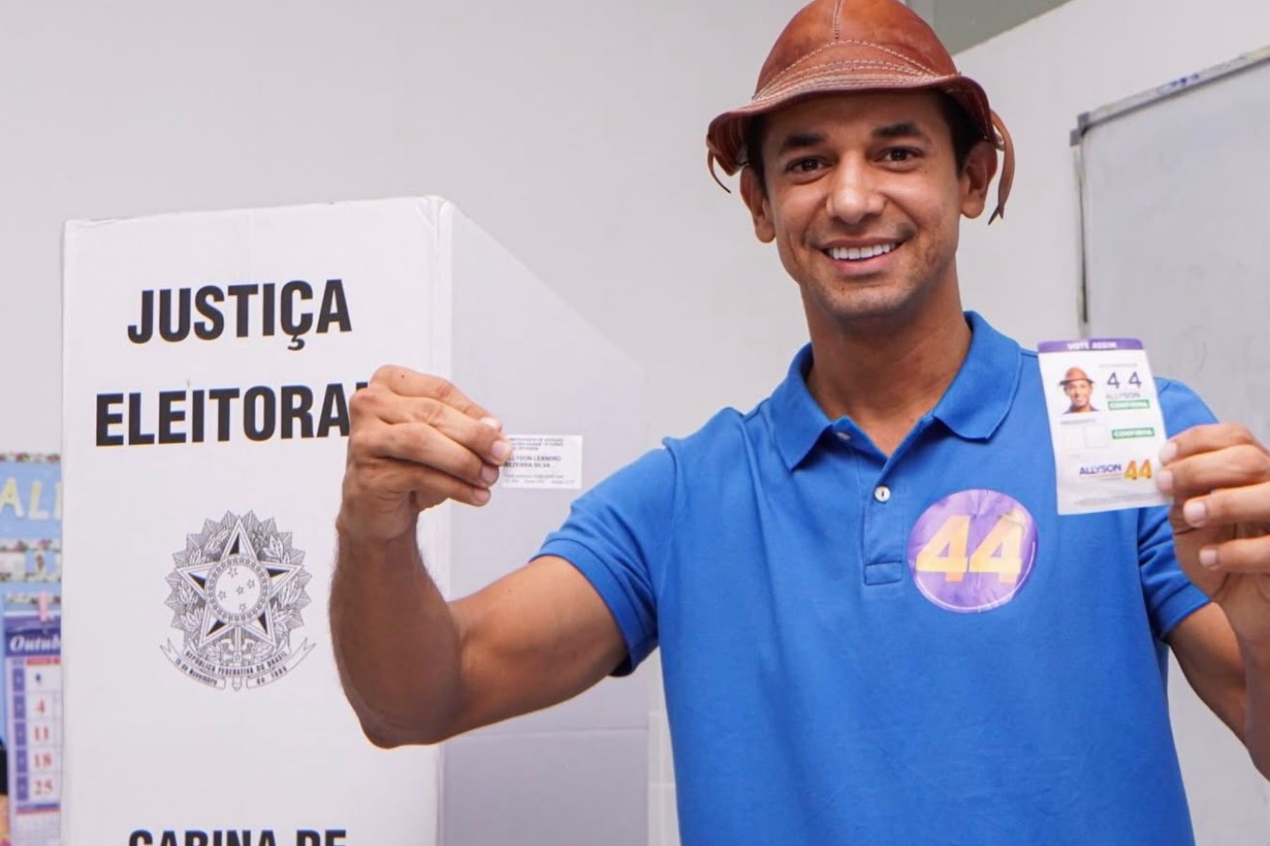 Allyson Bezerra vota em Mossoró (RN) na manhã deste domingo