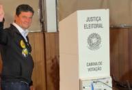 'Campanha limpa': ex-juiz Sergio Moro, candidato ao governo do Paraná, vota em Curitiba