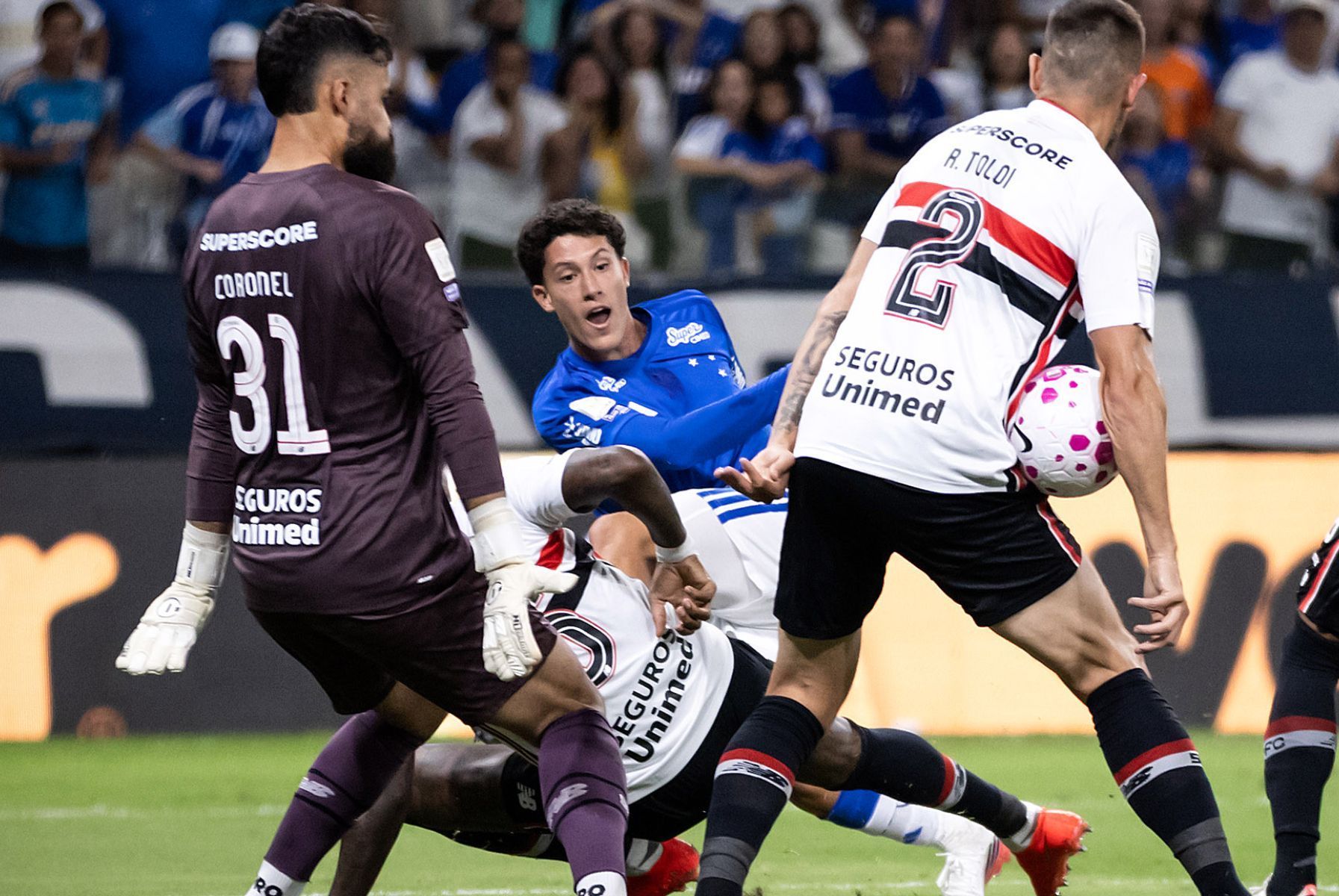 Felipe Morais se declara ao Cruzeiro e garante dedicação máxima: 'Honrar as cinco estrelas'