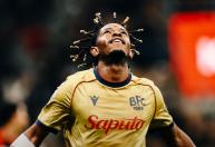 Com gol contra e hat-trick de Samuel Mbangula, Bologna vence Milan pelo Campeonato Italiano