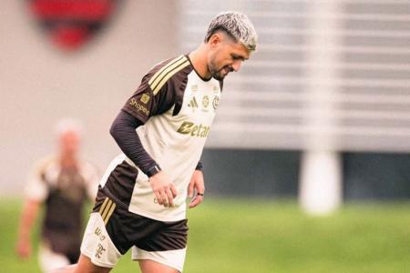 Arrascaeta em treino do Flamengo
