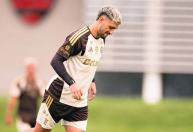 Arrascaeta, do Flamengo, recebe alta hospitalar após cirurgia no pulso