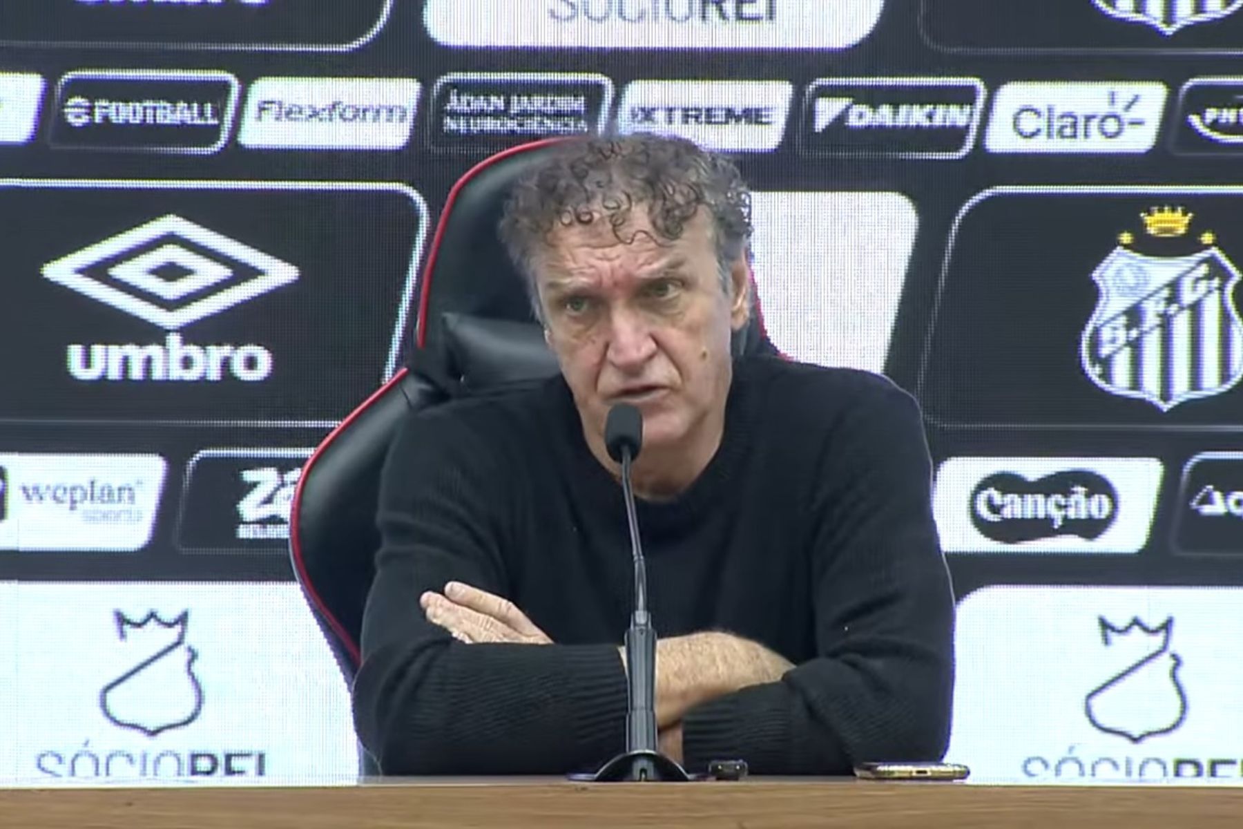 Santos: Cuca rasga elogios a Gabigol, cita Cruzeiro e faz 'pedido' ao atacante