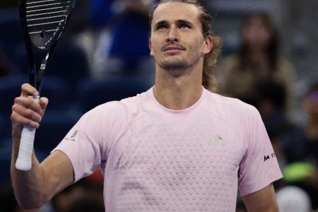 Zverev não teve dificuldades para vencer neste sábado (3)