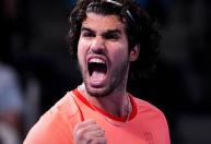 Alcaraz domina, bate italiano e avança às quartas do ATP de Tóquio