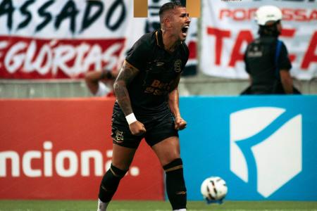 Pedro Favela marcou o gol do acesso do Santa Cruz