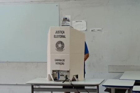 Votação começou em todo o Brasil