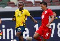 Atletas de Cruzeiro e Atlético jogam em derrota do Equador para o Panamá nos pênaltis