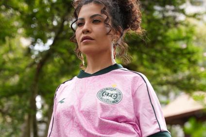 Camisa Sakura, uniforme especial para o Outubro Rosa, campanha de conscientização sobre o câncer de mama