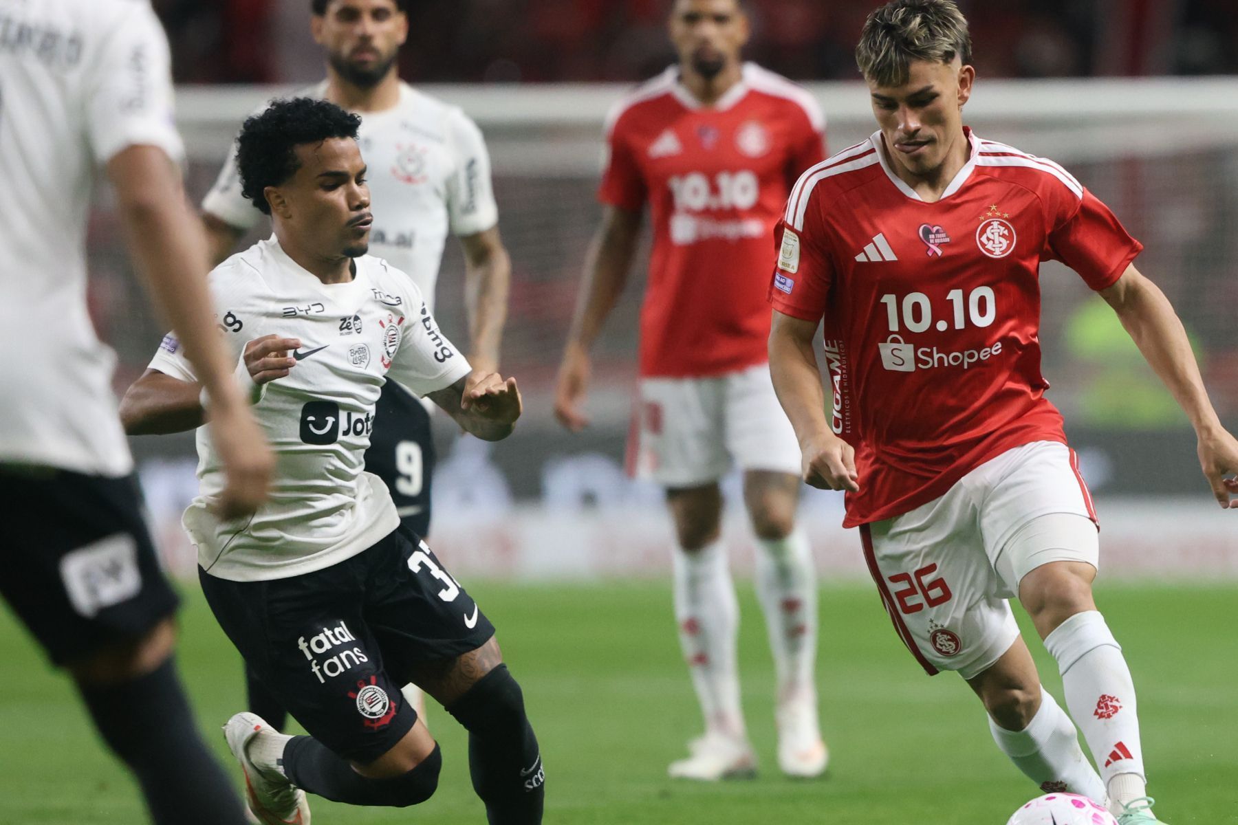 Corinthians perde dois titulares para clássico com o Palmeiras pelo Brasileirão