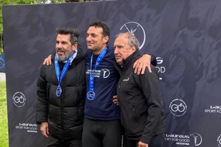 Lionel Scaloni completa prova de ciclismo na Argentina