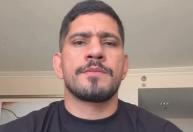 Poatan responde lutador brasileiro que o desafiou no UFC: 'Correu e ficou com medo'