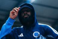 Comentarista vê Gerson, do Cruzeiro, como 'desperdício' e dispara: 'Fico triste vendo'