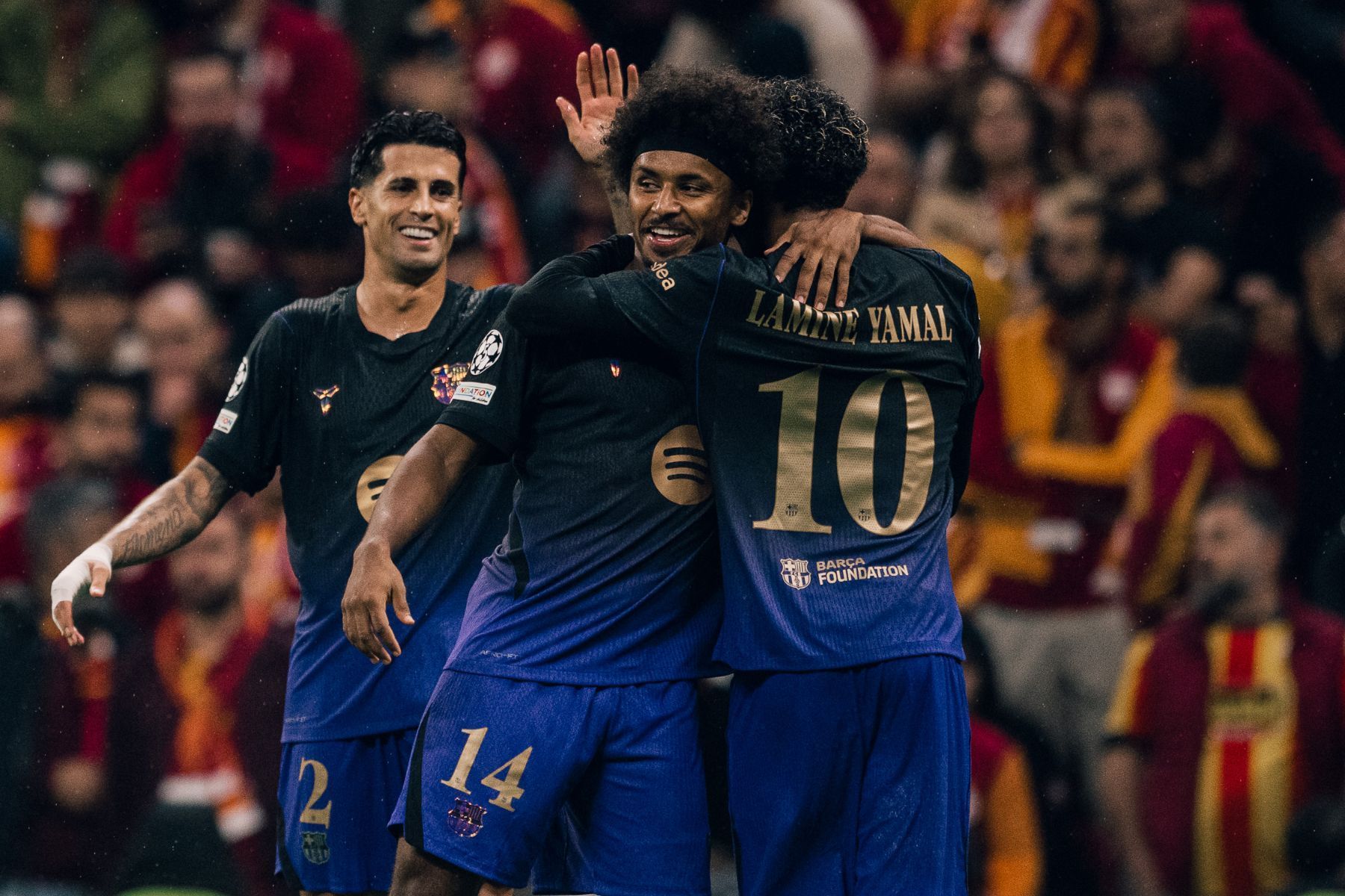 De virada, Barcelona goleia Galatasaray fora de casa pela Champions League