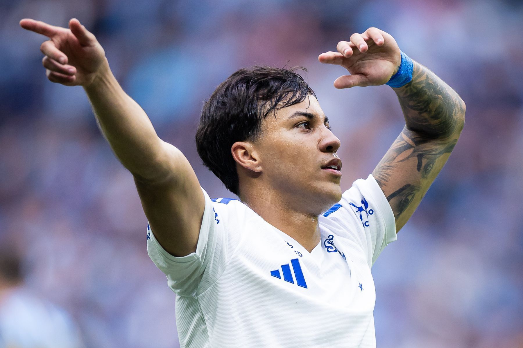 Kaio Jorge supera ex-goleadores e cola em Ronaldo na artilharia histórica do Cruzeiro