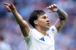 Atacante Kaio Jorge supera ex-goleadores e cola em Ronaldo na artilharia histórica do Cruzeiro