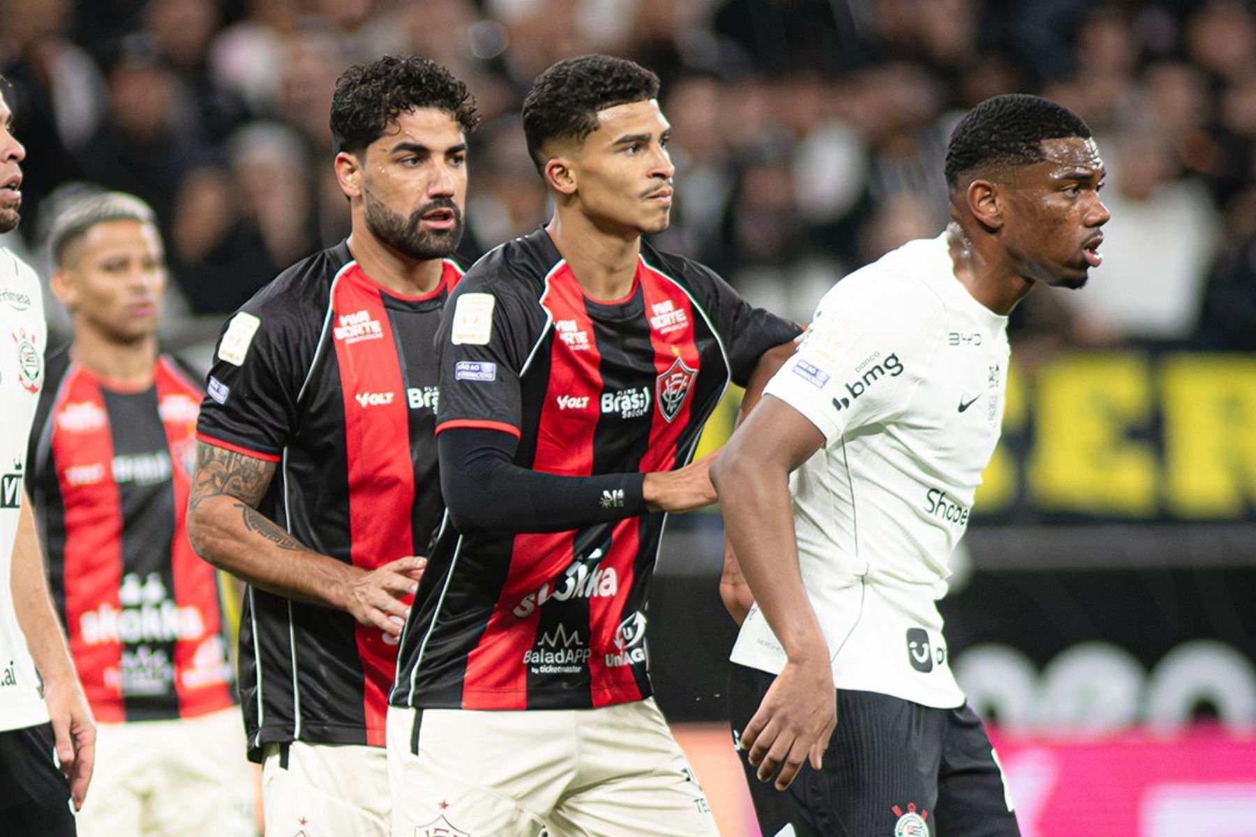 Vitória perde artilheiro para jogo contra o Athletico-PR pelo Brasileiro