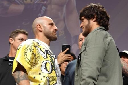 Alexander Volkanovski e Movsar Evloev se enfrentarão neste sábado (24), no UFC