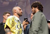Volkanovski faz comparação entre rival no UFC 333 e Islam Makhachev: 'Único'