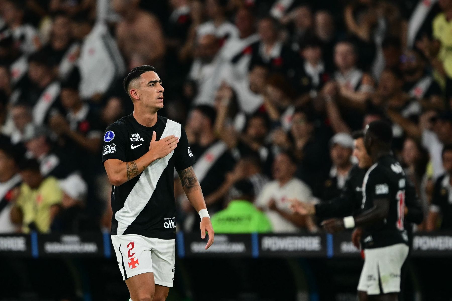 Pumita desabafa após eliminação do Vasco: 'Faltou jogar um pouco mais como homem'