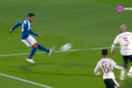 Kaiki deu assistência na vitória do Como sobre o Manchester United