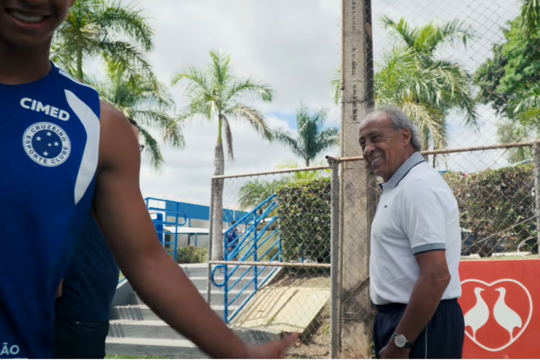 Na Toca II, Dirceu Lopes é celebrado pelo elenco e chama jovem do Cruzeiro de craque