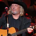 Morre John Anderson, ícone da música country, aos 71 anos