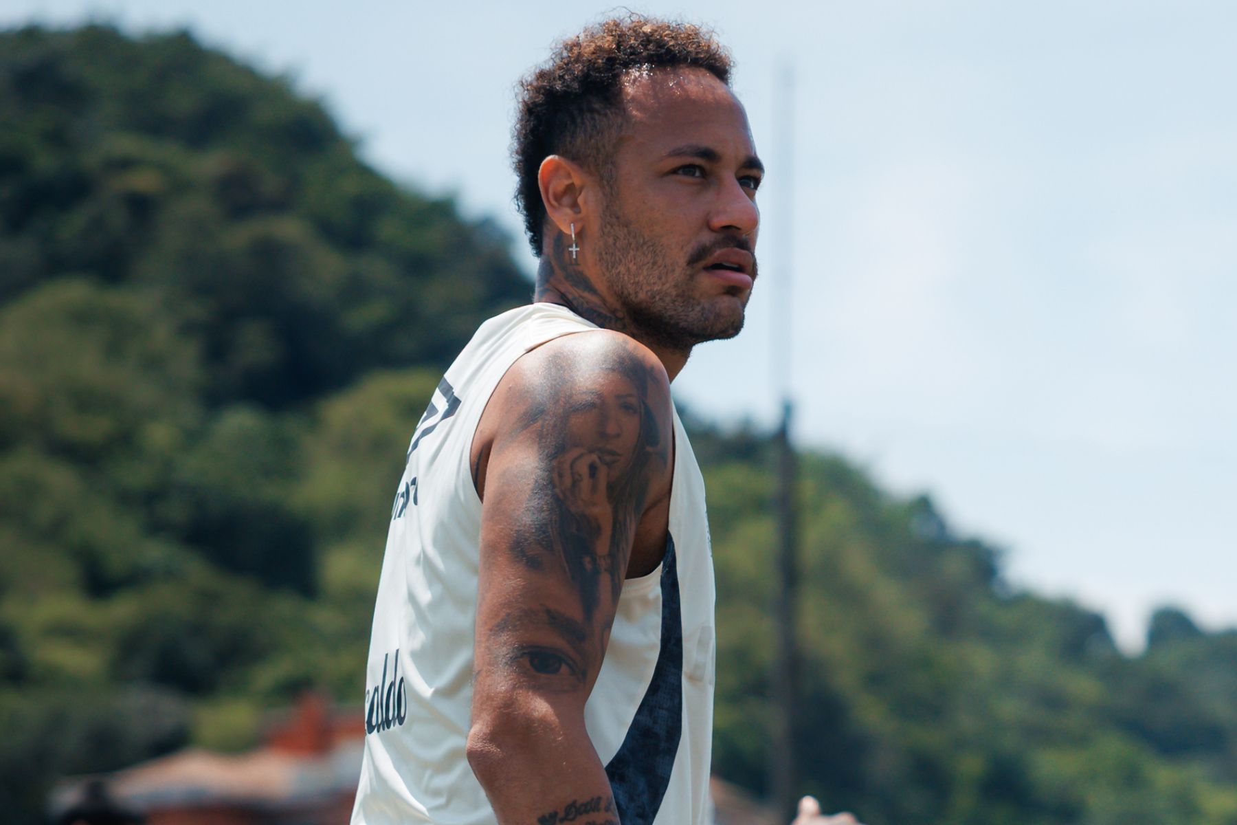 Neymar declara apoio a candidato três dias antes da eleição: 'Dito isso...'