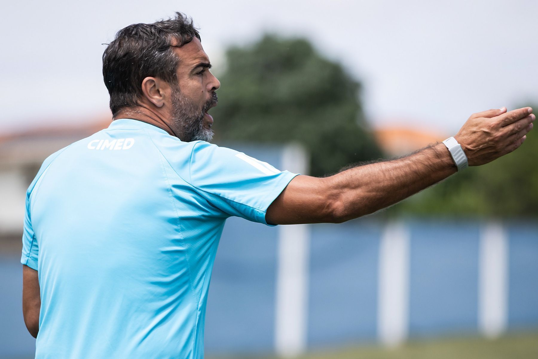 Artur Jorge manda recado sobre estilo de jogo no Cruzeiro: 'Não esperem'