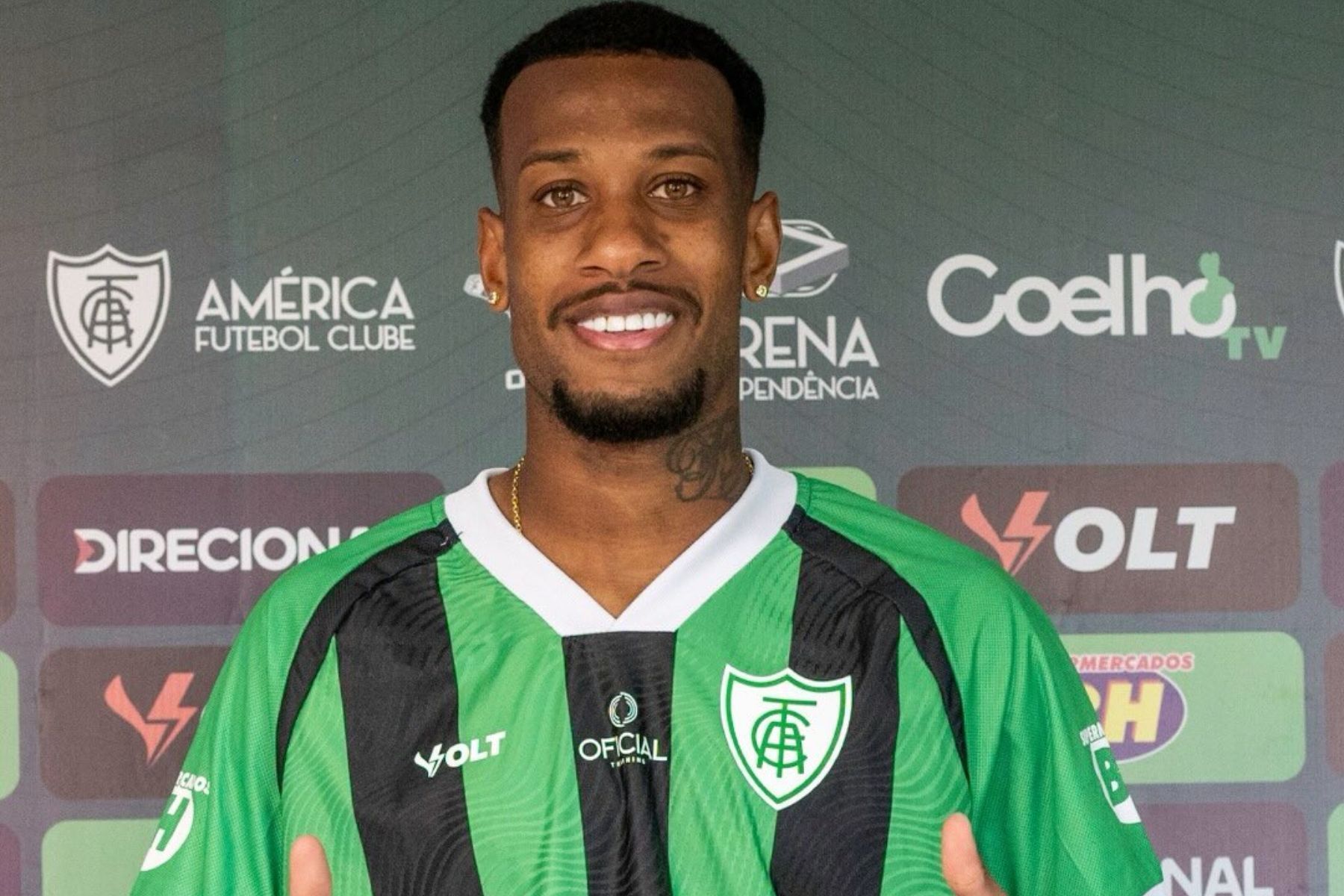 América: meio campista passa por cirurgia após lesão no joelho