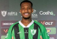 América: meio campista passa por cirurgia após lesão no joelho