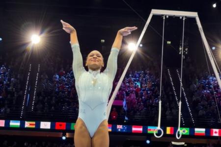 Rebeca Andrade, tricampeã mundial no salto
