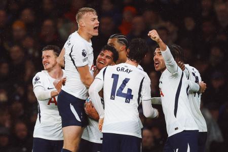 Tottenham venceu neste sábado (24)