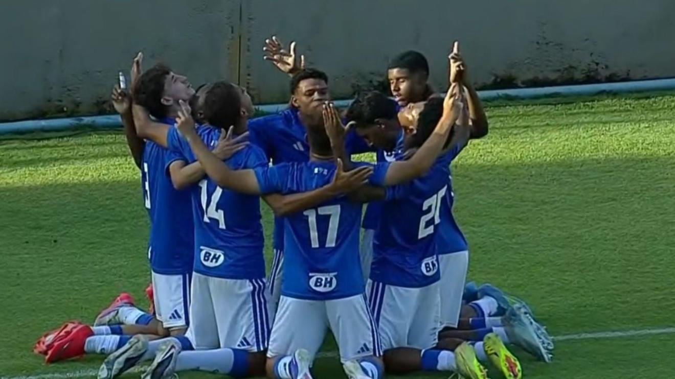 Com um a mais, Cruzeiro goleia Atlético e vai à final do Campeonato Brasileiro Sub-17