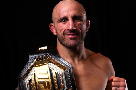 Alexander Volkanovski, atual campeão do peso pena do UFC