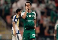 Ex-alvo do Cruzeiro, atacante brilha e é decisivo em torneio continental na Ásia