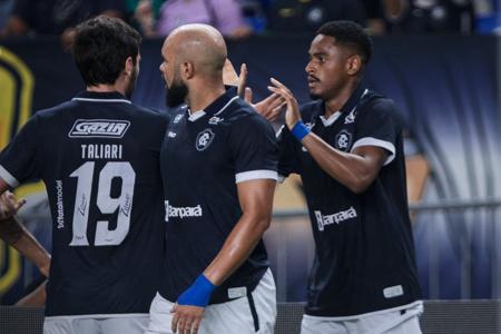 Remo encarou o Botafogo no Mangueirão