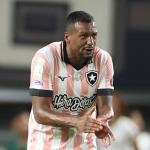 Edenílson assume responsabilidade por fase do Botafogo: 'Nós mesmos nos colocamos'