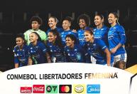 Ídolo do Cruzeiro ‘madruga’ e reage à campanha na Libertadores Feminina: 'Finalista!'