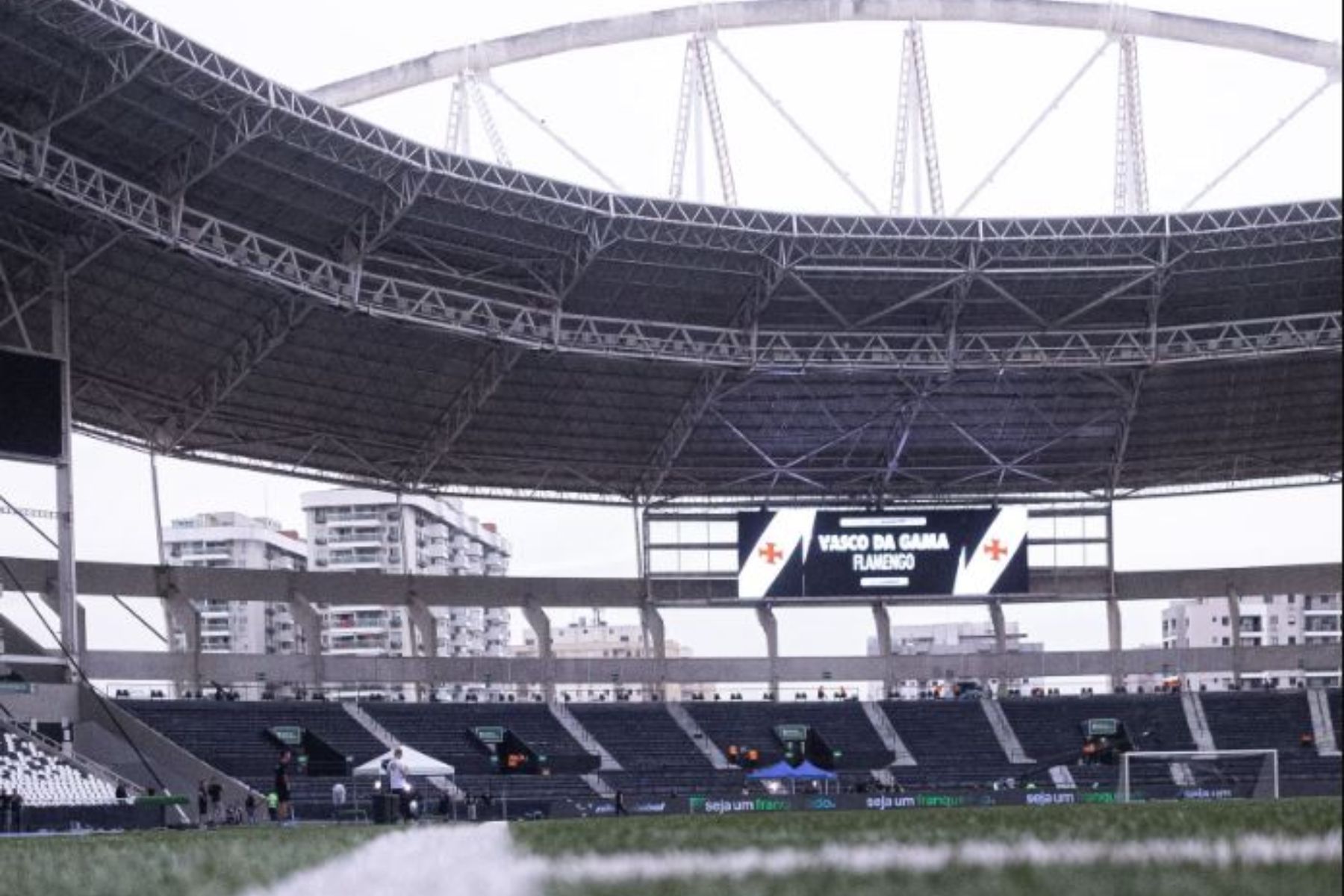 Vasco x Flamengo: veja escalações para clássico pelo Brasileirão