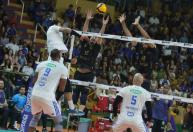 Sada Cruzeiro bate Montes Claros no tie-break e estreia com vitória na Superliga