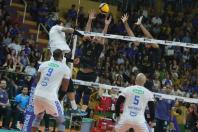 Sada Cruzeiro bate Montes Claros no tie-break e estreia com vitória na Superliga