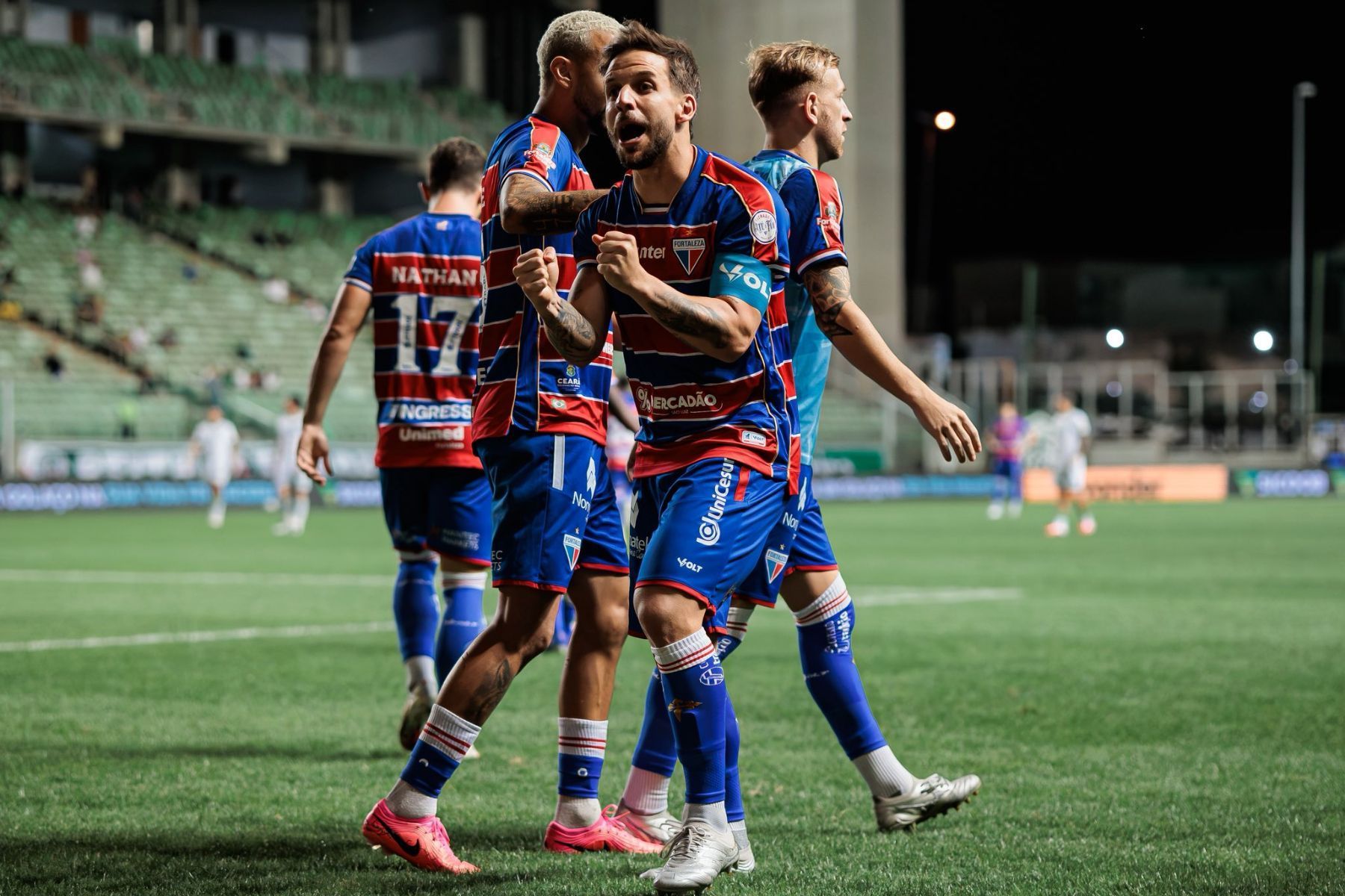 América joga mal, perde para o Fortaleza e é rebaixado para a Série C do Brasileiro