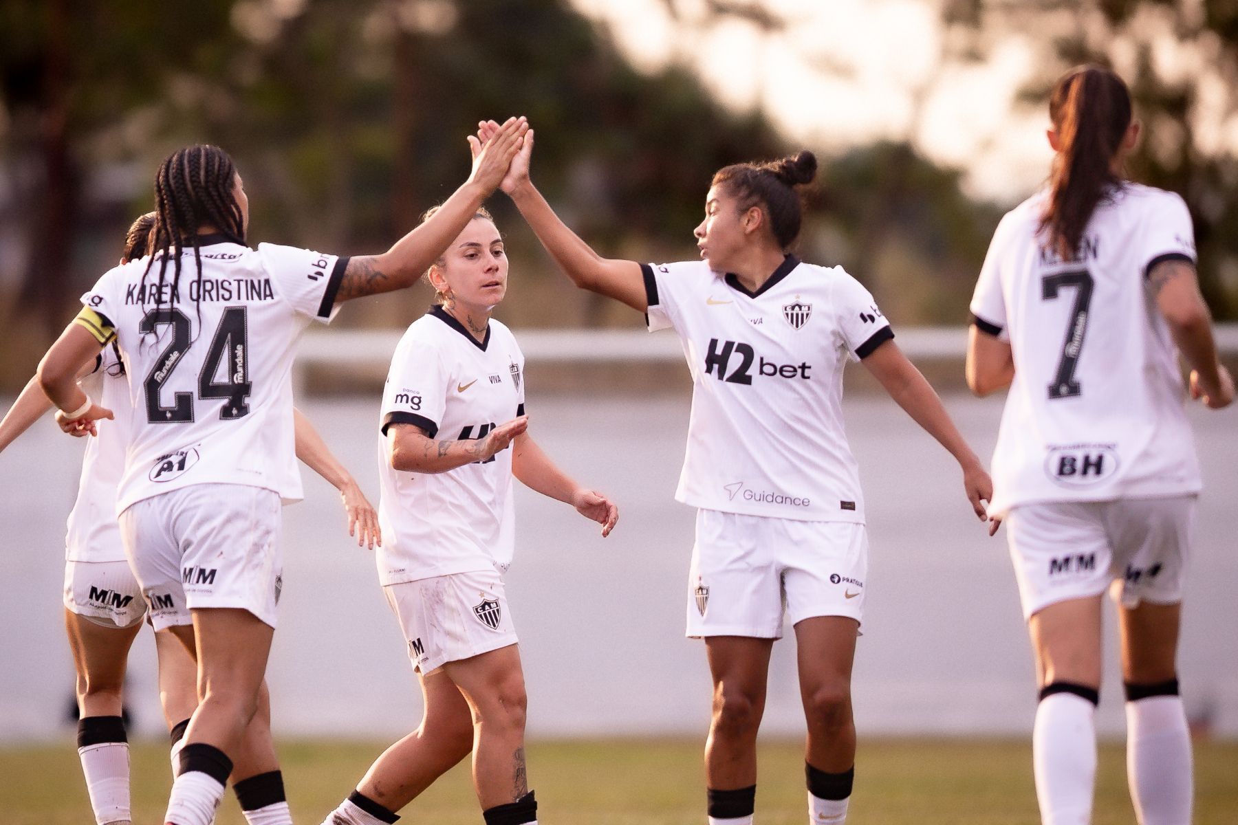 Pimenta brilha, Atlético goleia Araguari e segue em busca da liderança do Mineiro Feminino