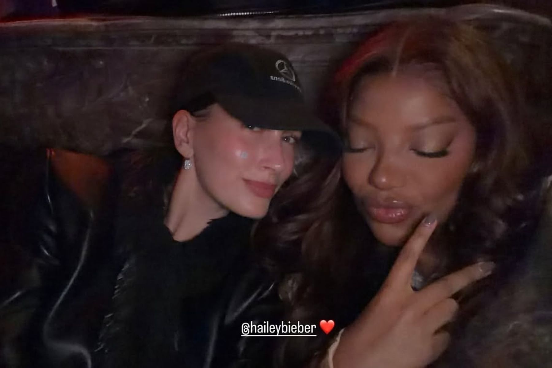 Ludmilla surge ao lado de Hailey Bieber em evento e fãs reagem: 'Justin Bieber no Numanice'