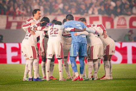 Flamengo volta da Argentina com empate diante do Estudiantes