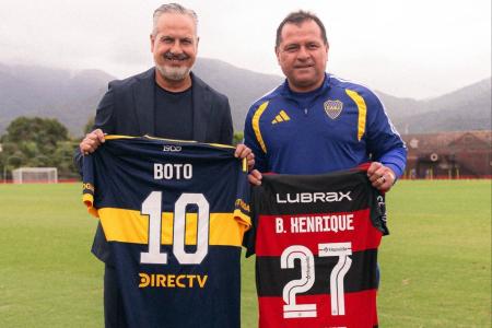 Dirigentes de Flamengo e Boca Juniors trocaram presentes