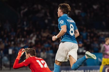 McTominay, do Napoli, celebra gol sobre o Bodo/Glimt na Champions