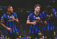 Brasileiro marca, Inter vence Shakhtar Donetsk com um a menos e quebra jejum na Champions League